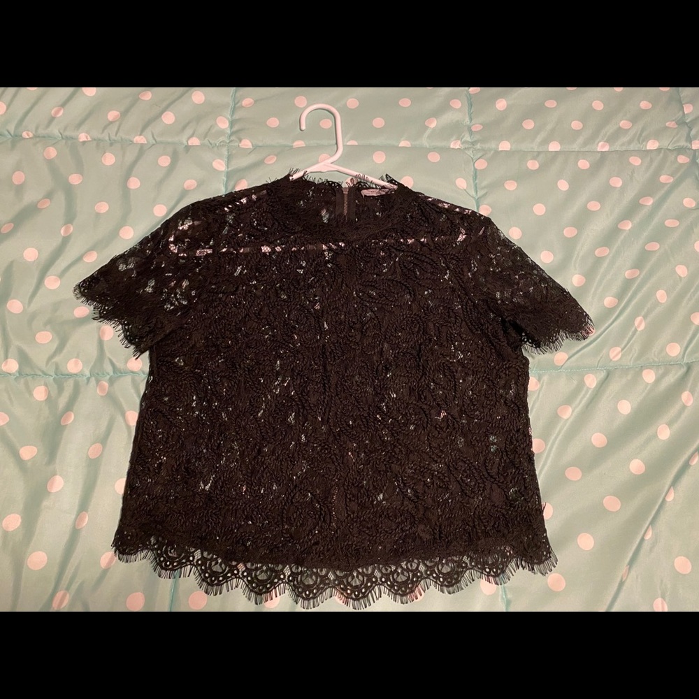 Cropped lace zip up Zara shirt